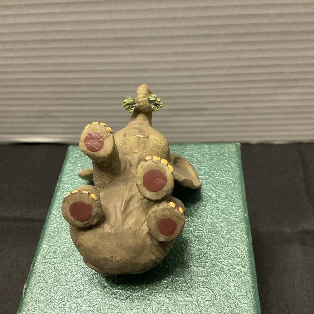 Baby‎ African Elephant Figurine Eating Hamilton Collection